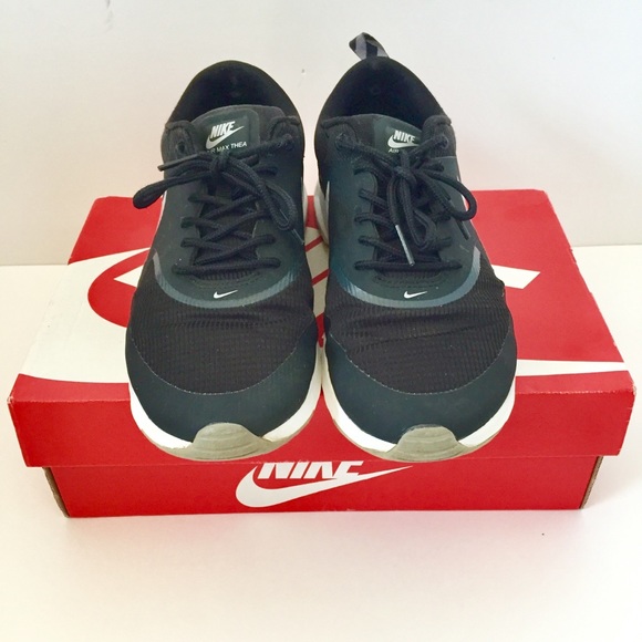 Nike Shoes - NIKE AIR MAX THEA